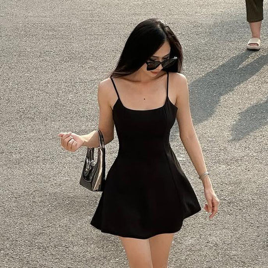 Damen tolles A-Linien Kleid mit Spaghettiträgern und schwingendem Rock R&B