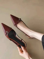 Damen Elegante Slingback-Ballerinas mit spitzem Zehenbereich und verstellbarem Riemen R&B