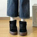 Damen Sneakers im sportiven Design mit weichem Veloursleder und modischen Akzenten R&B