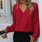 Damen Chiffonbluse mit feinen Spitzenakzenten und Knopfdetails R&B