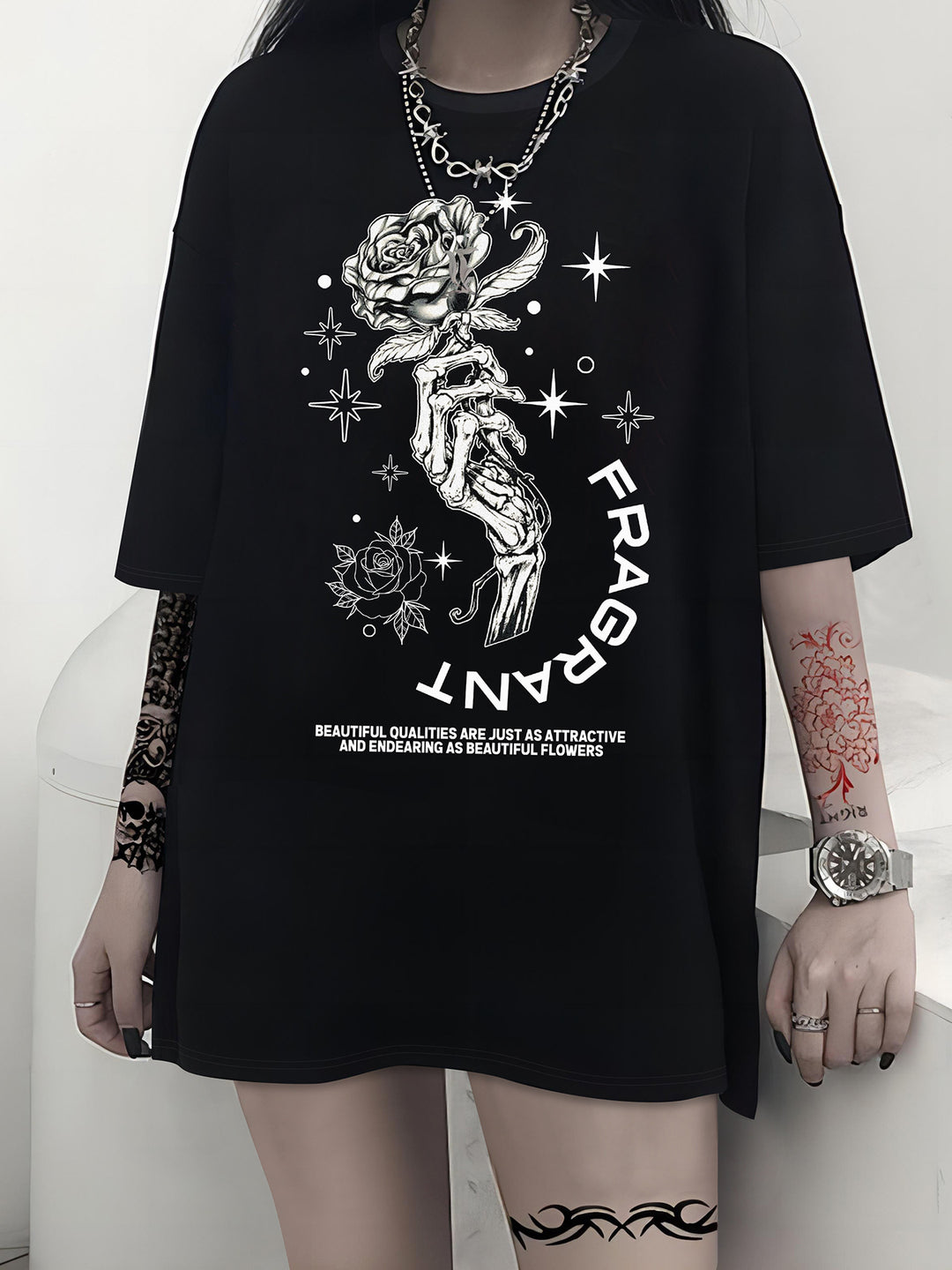 Damen T-Shirt mit künstlerischem Skelettmotiv und einzigartigem Druck R&B