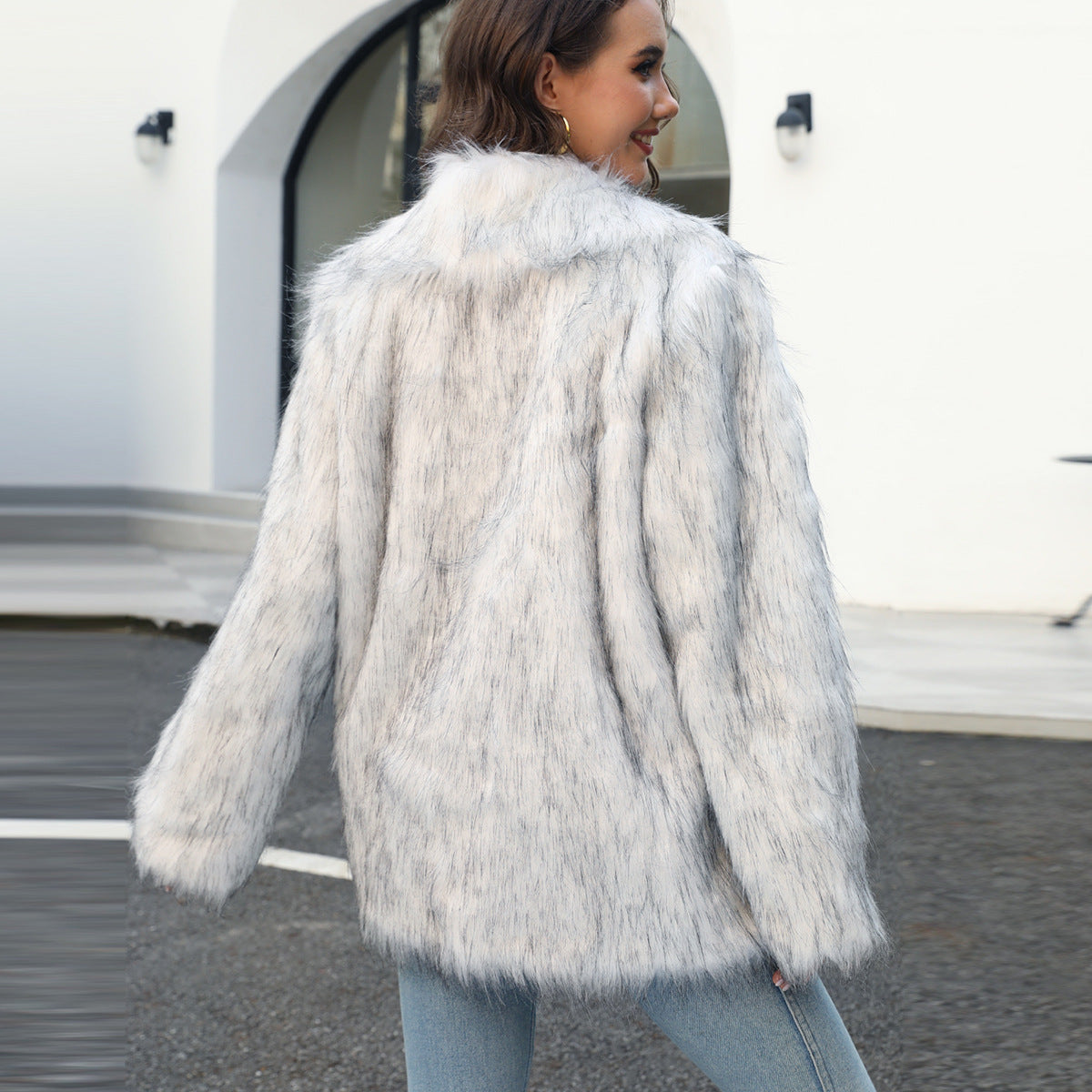 Damen Elegante Kunstpelzjacke mit breitem Revers und lockerer Passform R&B