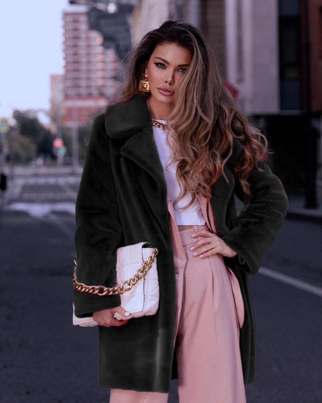 Damen Eleganter Kunstpelzmantel mit breitem Revers und weitem Schnitt R&B