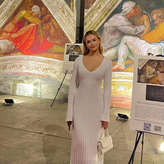 Damen Plissiertes Maxikleid mit V-Ausschnitt und langen Ärmeln R&B
