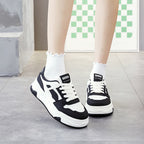 Damen Sneakers mit trendigem Design und gepolsterter Sohle R&B