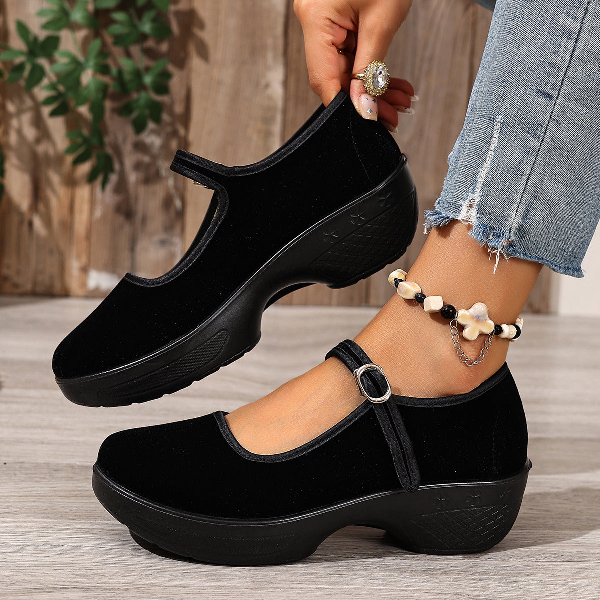 Damen Komfortable und stilvolle Clogs mit verstellbarem Riemen R&B