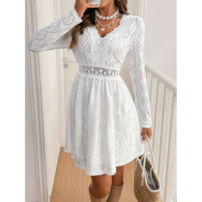 Damen Spitzenkleid mit raffiniertem V-Ausschnitt und eleganten langen Ärmeln R&B