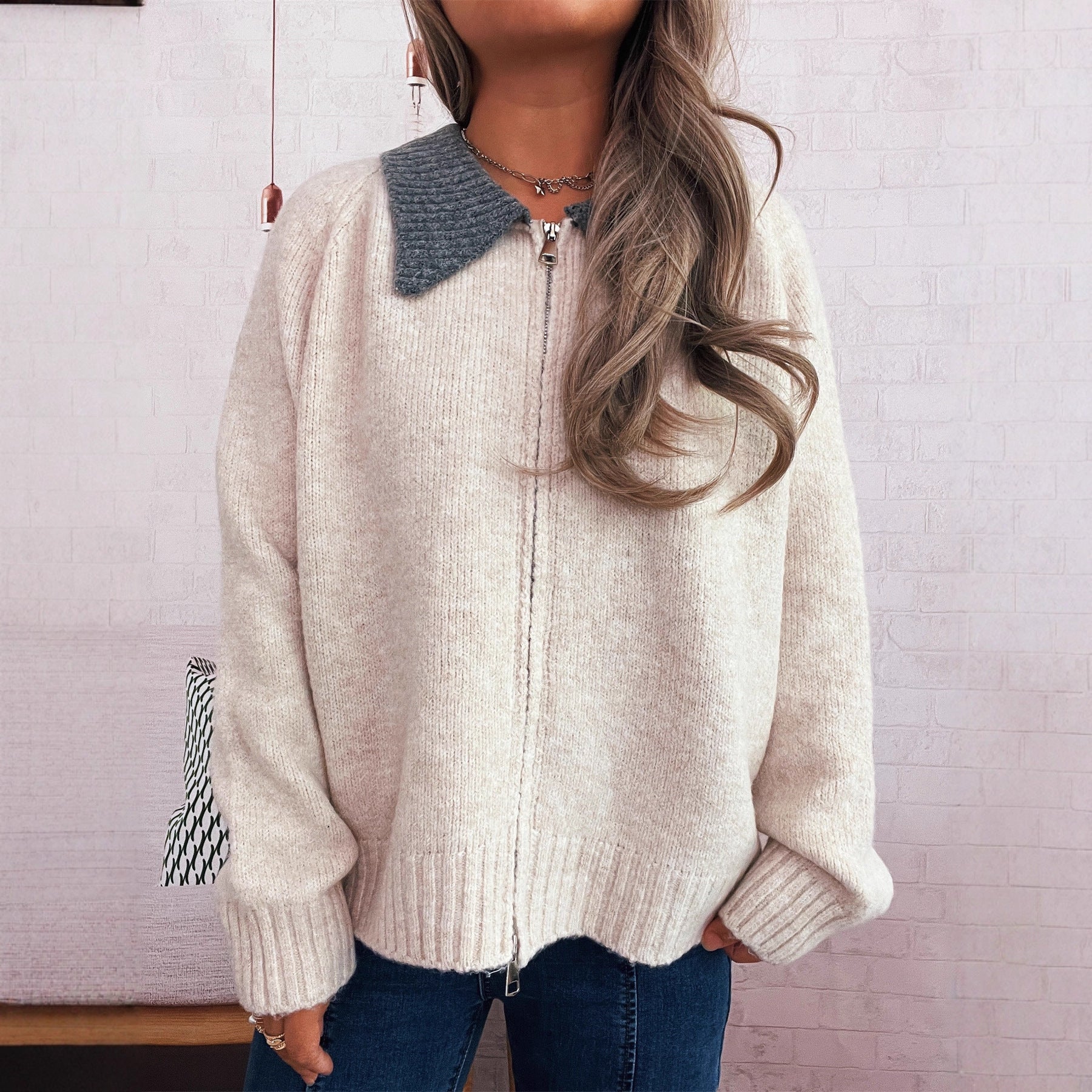 Damen Strickjacke mit modischen Kontrasten und Reißverschluss R&B
