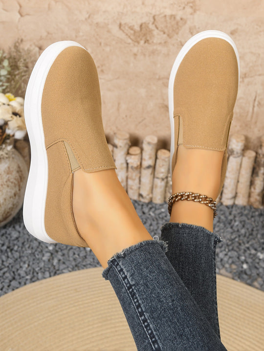 Damen Slip-On Sneakers mit atmungsaktiver Oberflächenstruktur und rutschfester Sohle R&B