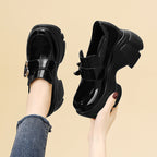 Damen modische Plateau-Schuhe mit einzigartigem Schnallen-Design R&B