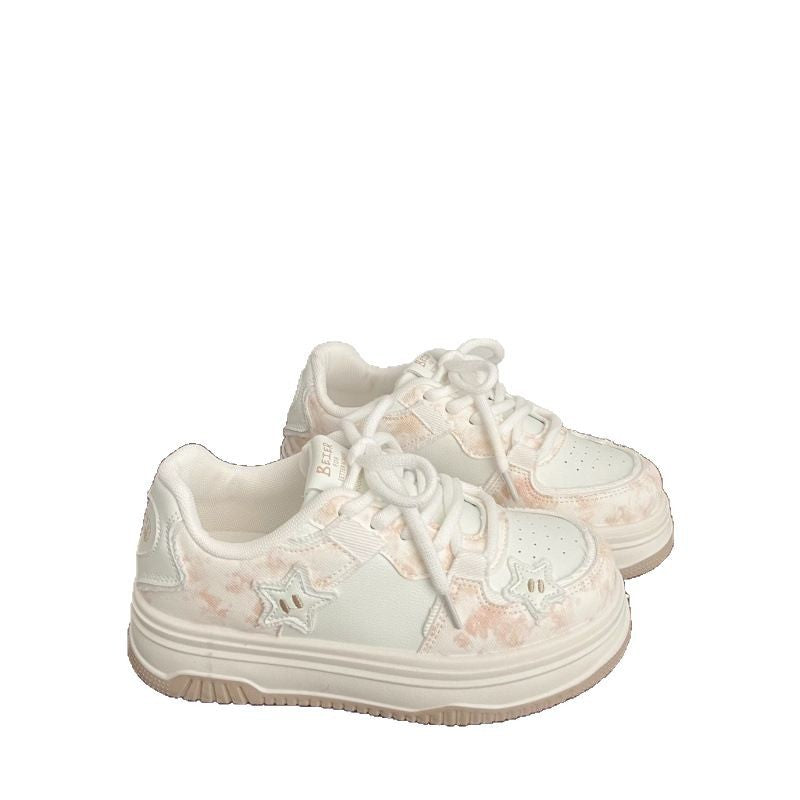 Damen Sneakers mit modischen Stern-Applikationen und dämpfender Sohle