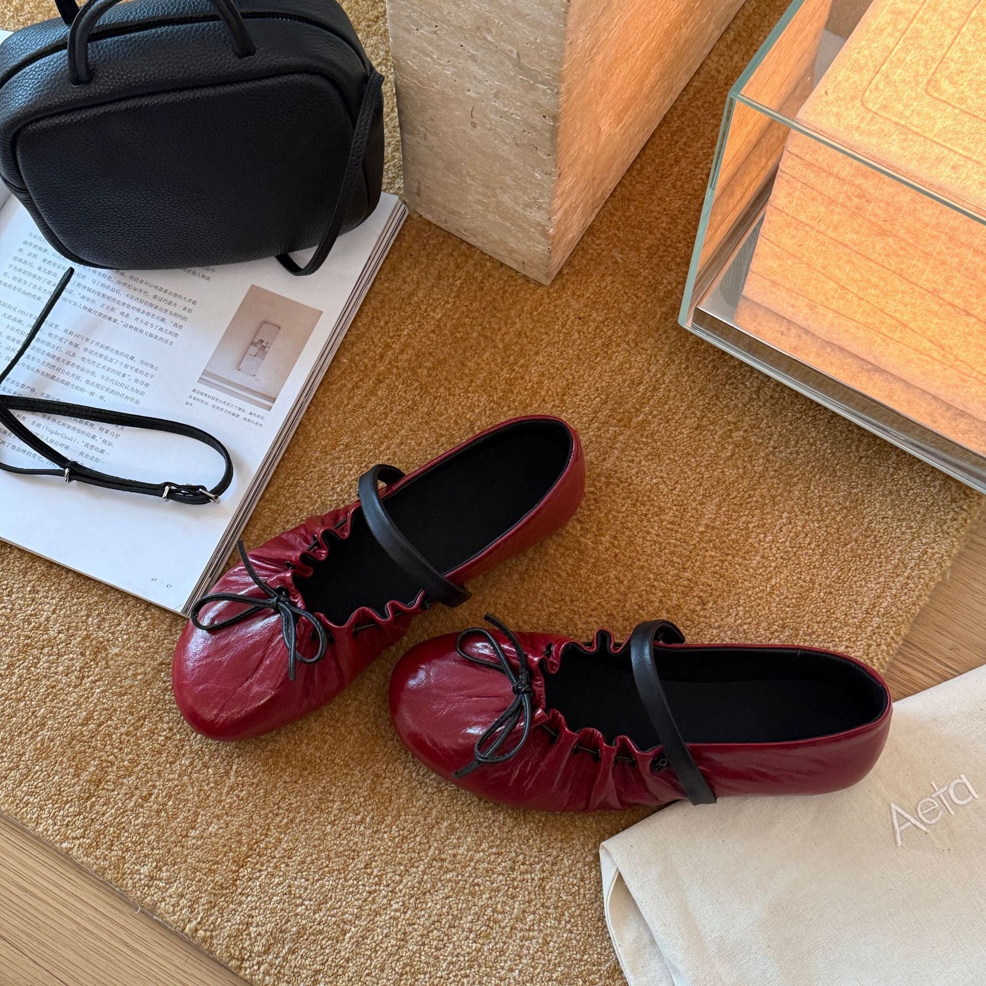 Damen Ballerinas mit elastischem Riemen und metallischem Glanz R&B