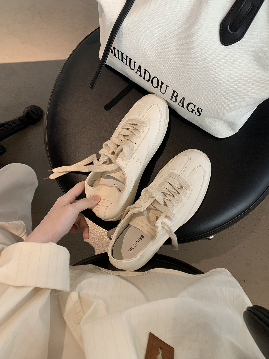 Damen Sportliche Sneaker mit hochwertiger Lederoberfläche und bequemem Fußbett R&B