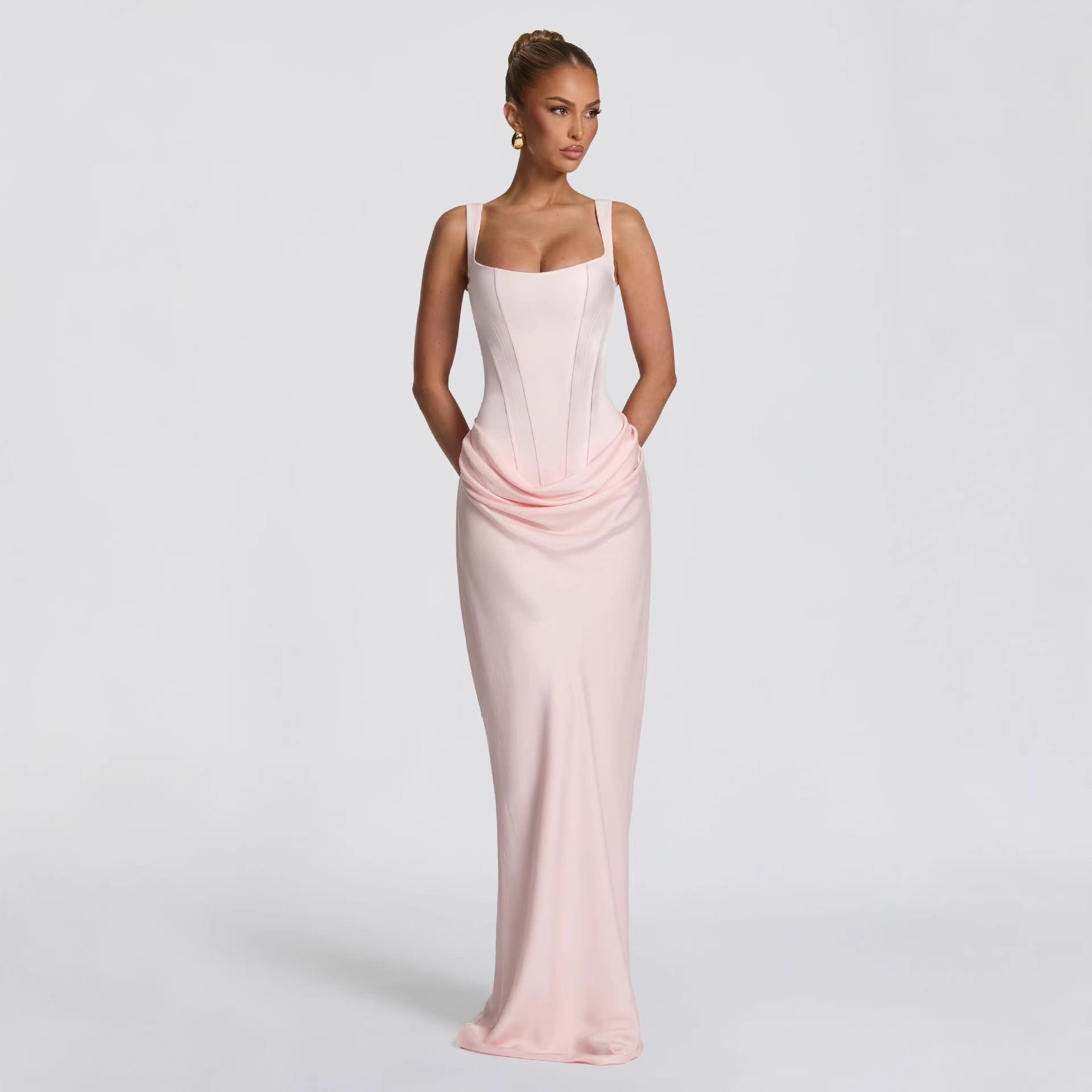 Damen Elegantes Maxikleid mit figurbetonendem Schnitt und raffiniertem Faltenwurf R&B