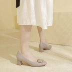 Damen elegante Pumps mit modischem Schnallen-Detail
