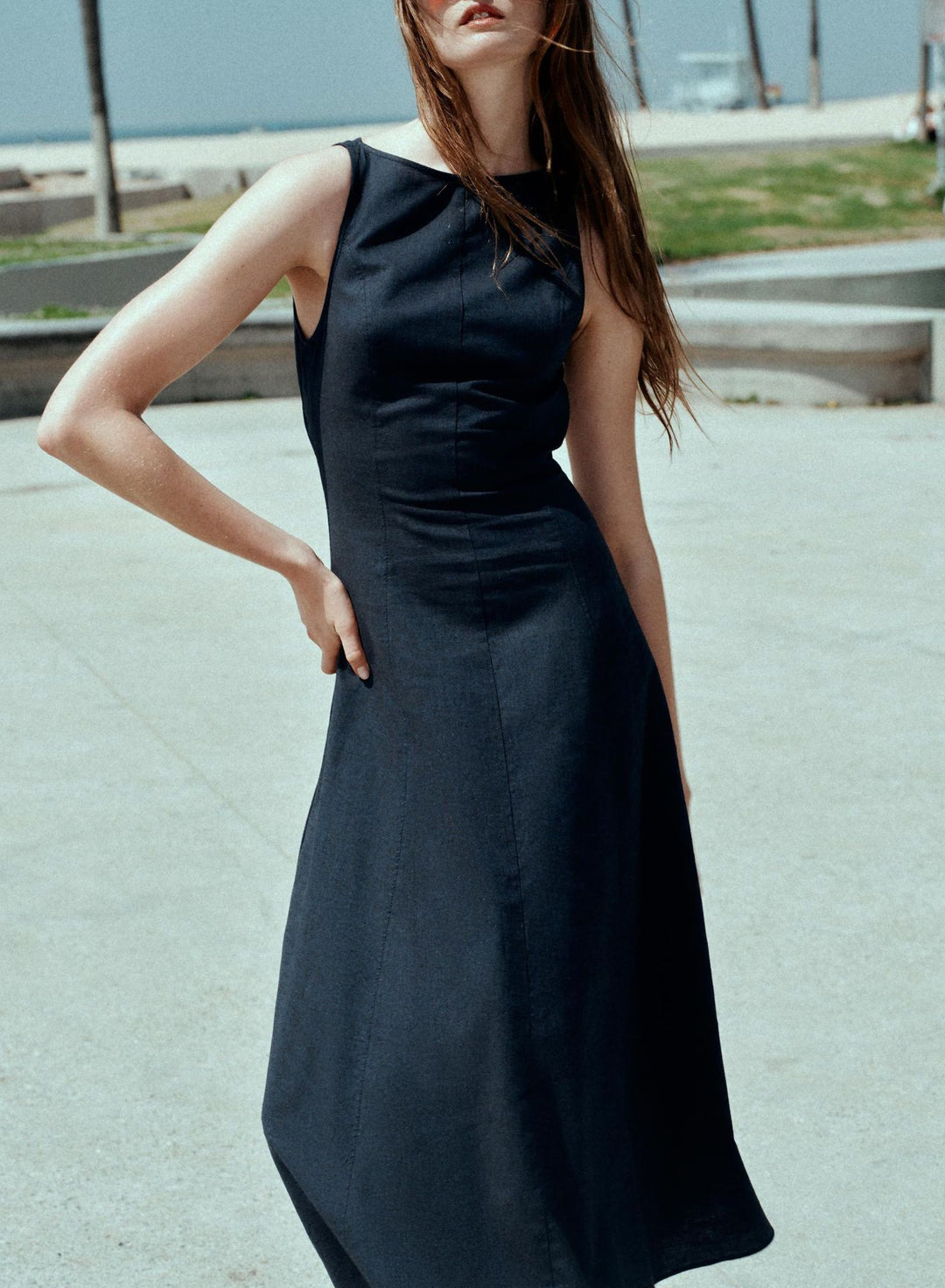 Damen Skaterkleid mit hohem Halsausschnitt und seitlichen Schlitzen R&B