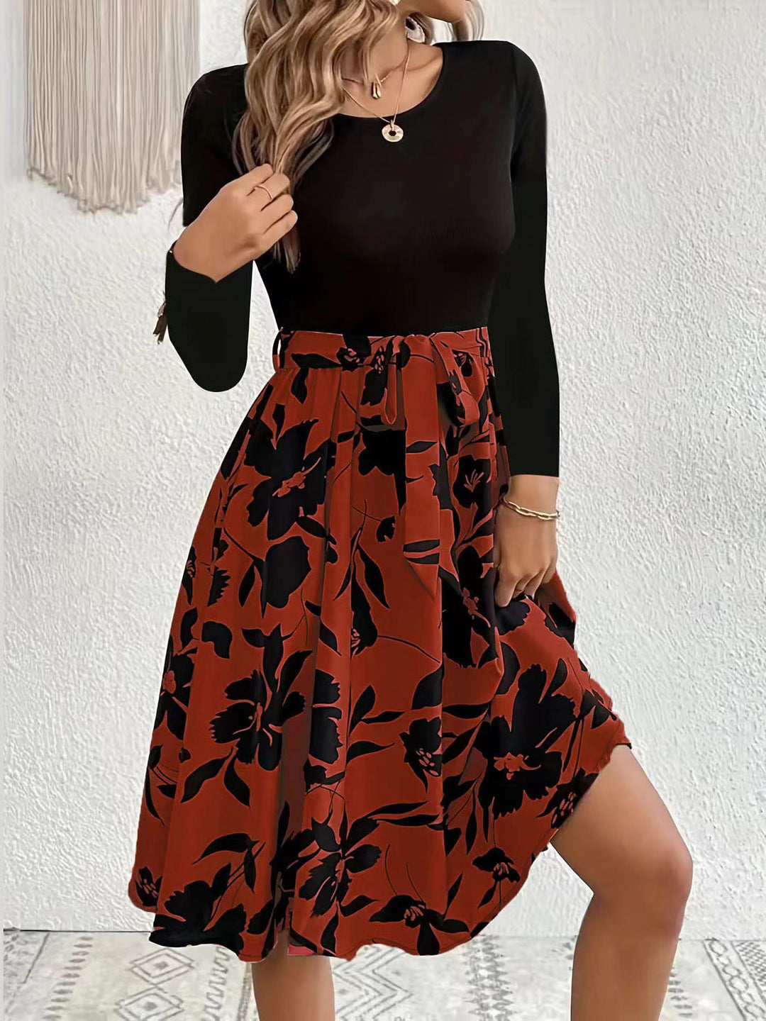 Damen Elegantes Midikleid mit floralem Print und gesmoktem Oberteil R&B