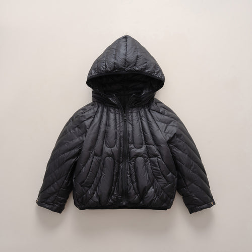 Damen gesteppte Jacke mit Kapuze und trendigem Design R&B