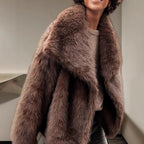 Damen Luxuriöse Kunstpelzjacke mit breitem Kragen R&B