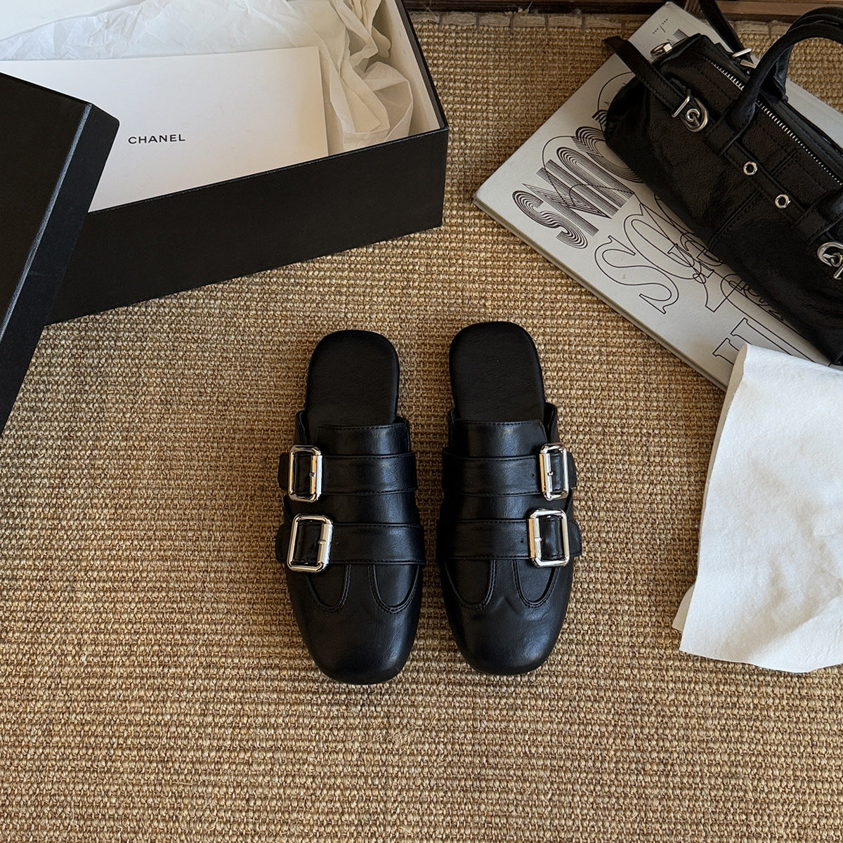 Damen Mules mit doppeltem Schnallenverschluss und eleganter Lederoberfläche