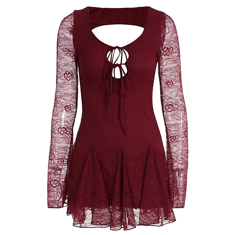 Damen Spitzenkleid mit Cut-Outs und langen Ärmeln R&B