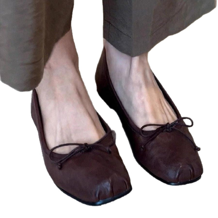 Damen Ballerinas mit einzigartigem Zehenabschluss und verstellbarem Riemen
