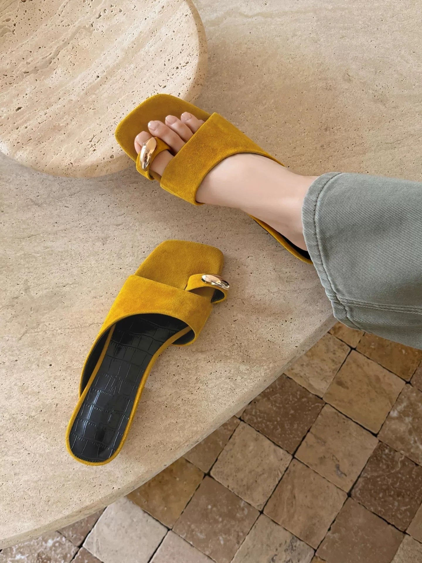 Damen Elegante Mules mit modischem Schnallenakzent