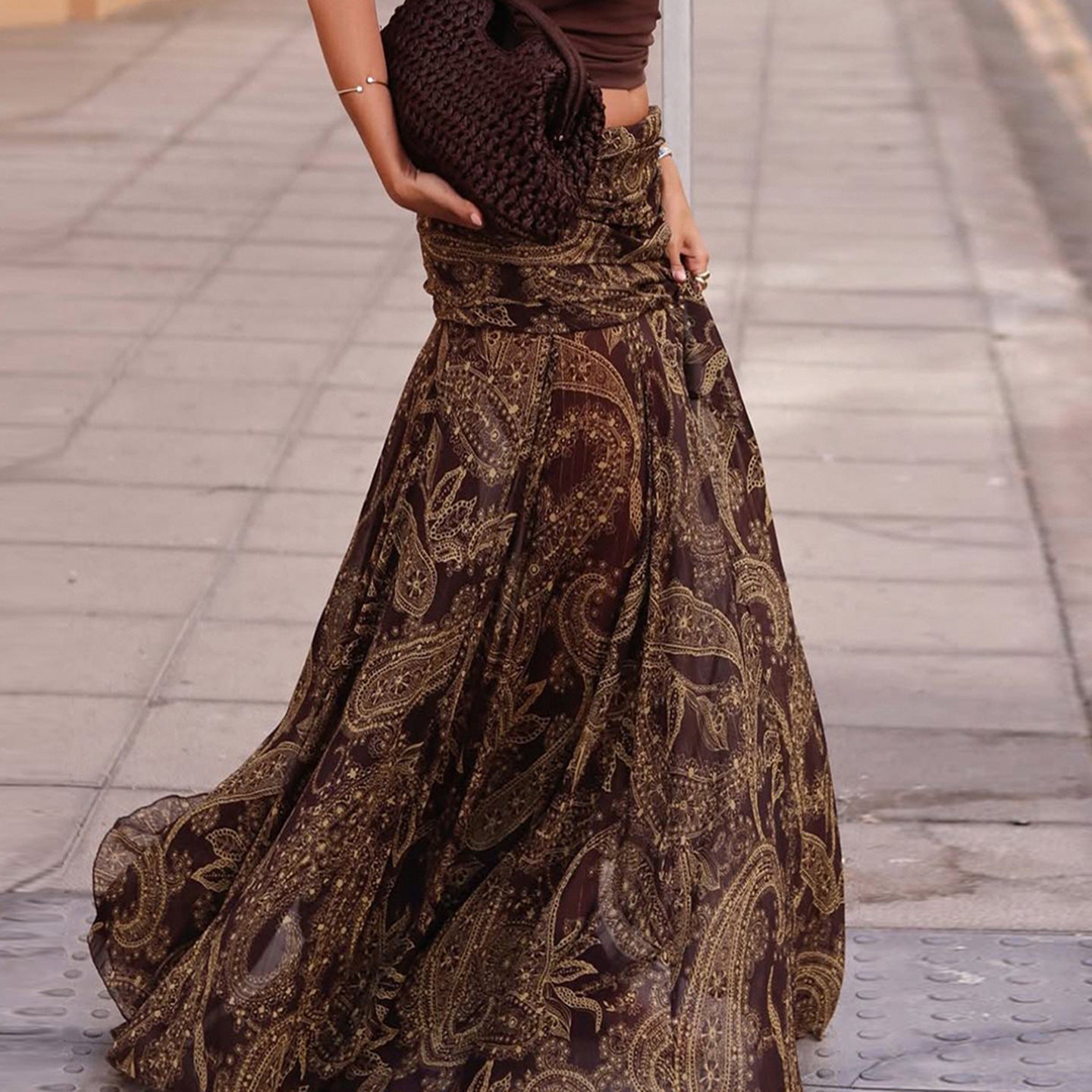 Damenrock mit asymmetrischem Saum und Paisleymuster R&B