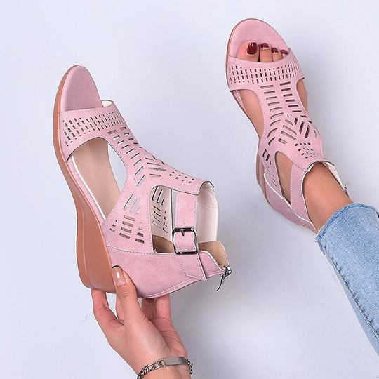 Damen Keil-Sandalen mit modischem Lochdesign und verstellbarem Riemen R&B