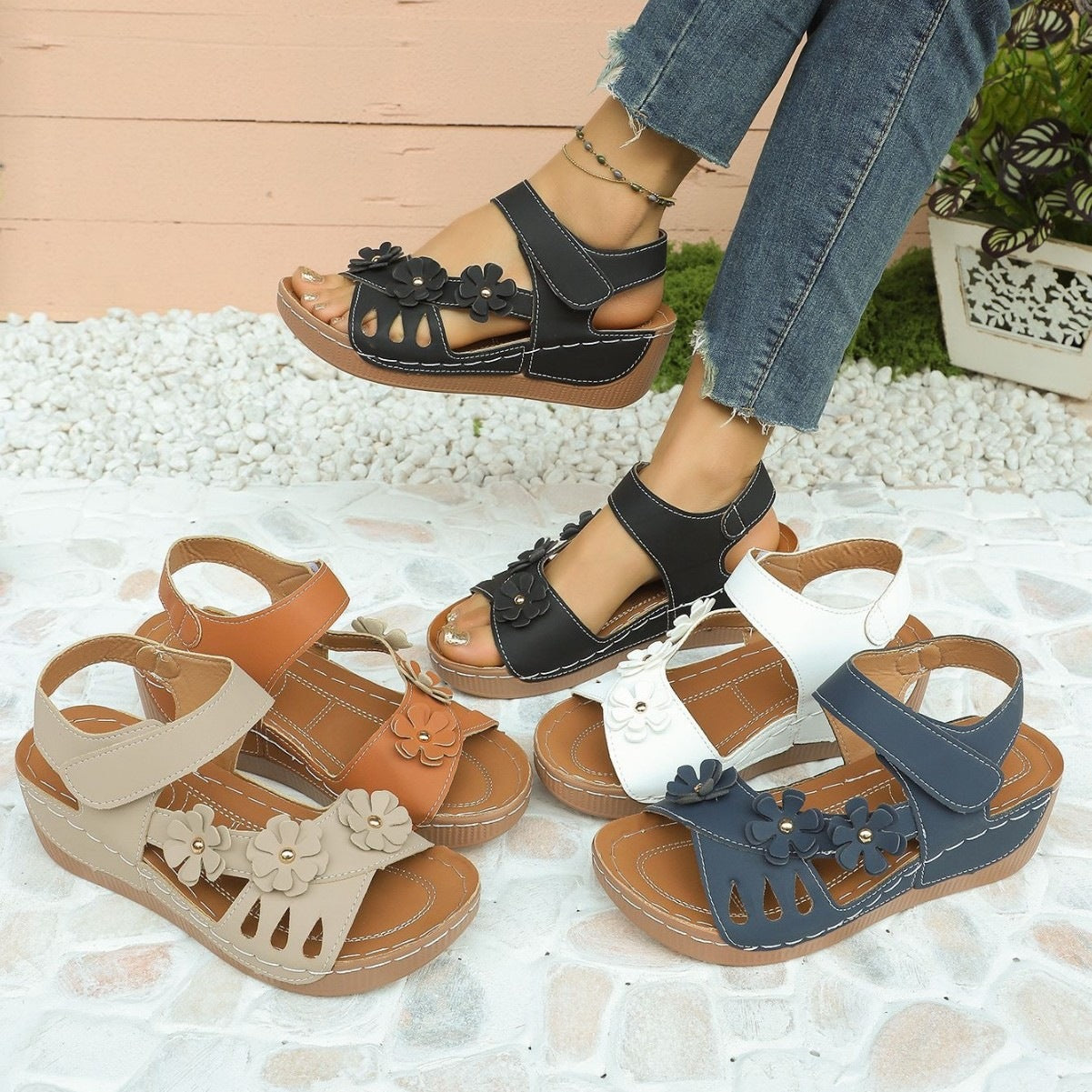 Damen Komfortable Sandalen mit floralem Dekor und verstellbarem Riemendesign