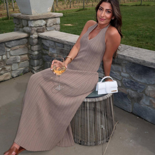 Damen Maxikleid mit raffiniertem Rippdesign und elegantem V-Ausschnitt R&B