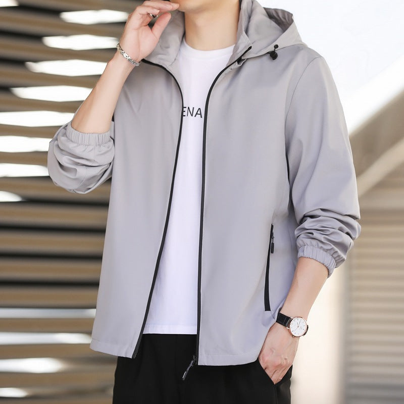 Herren leichte Windjacke mit atmungsaktiver Membran und praktischem Kapuzensystem