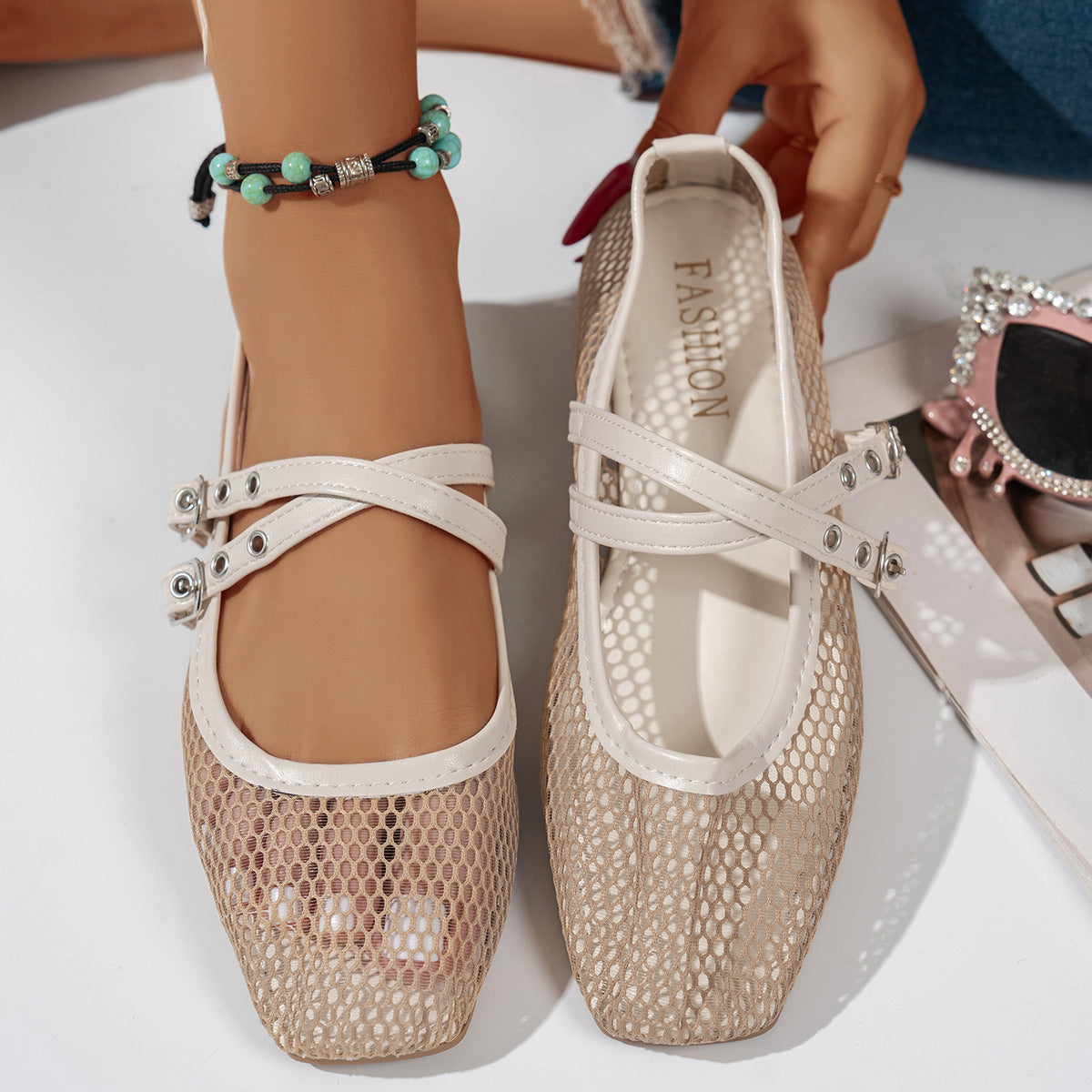 Damen modische Ballerinas mit atmungsaktivem Netzdesign und verstellbaren Riemen R&B