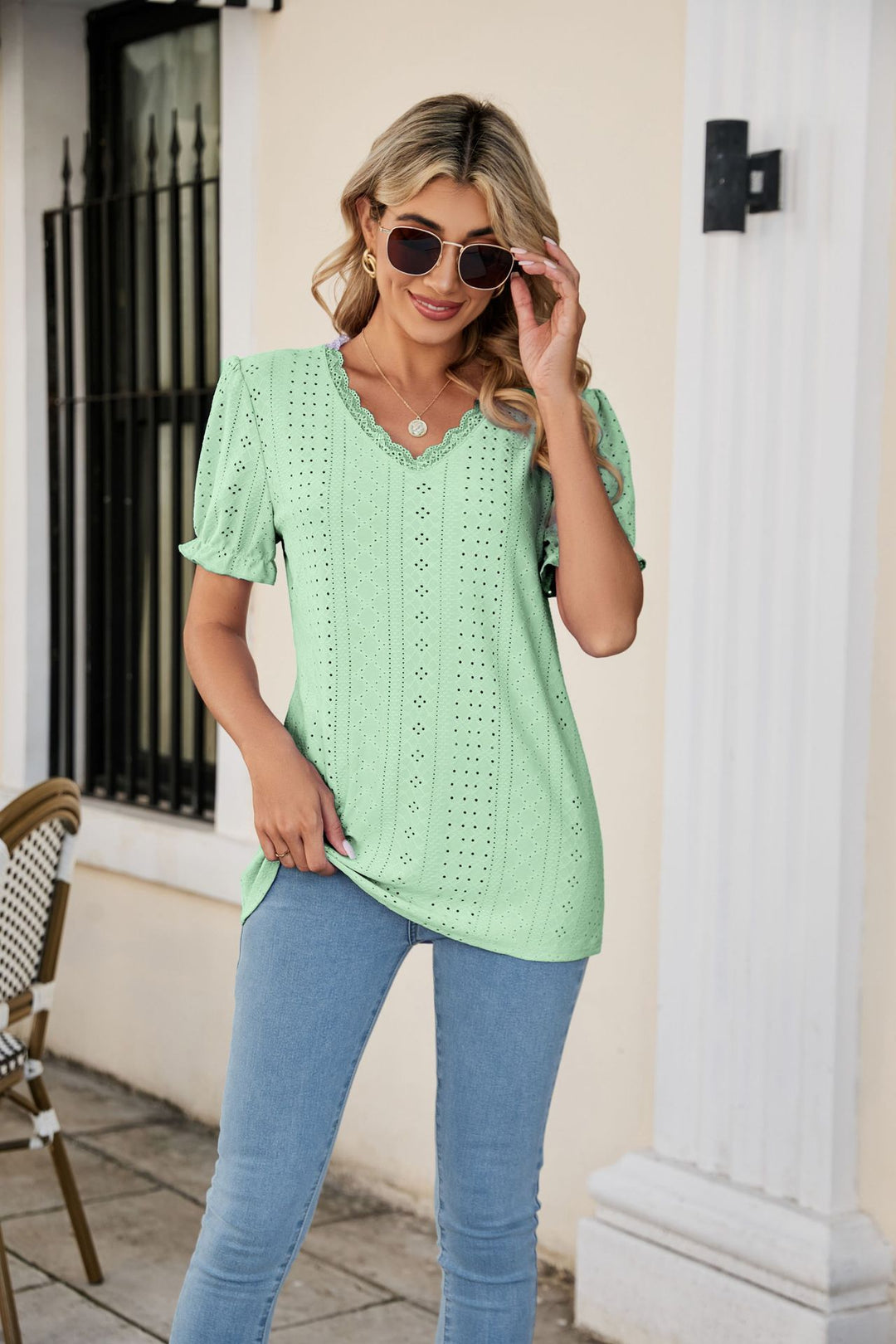 Damen Bluse mit luftigen Rüschen und durchbrochenem Design R&B
