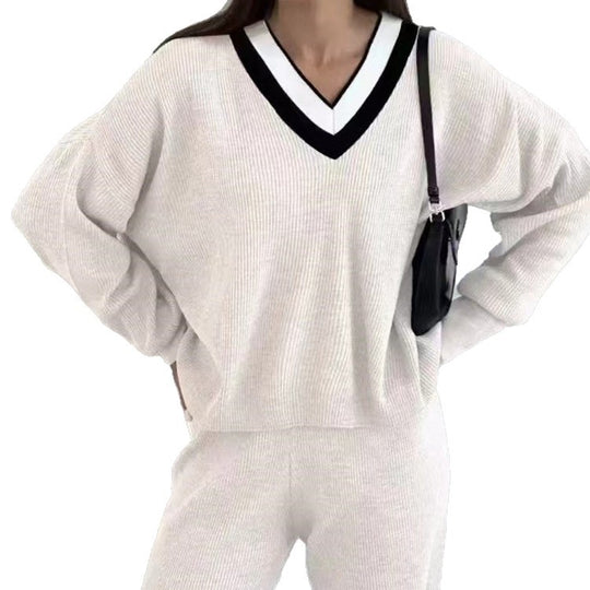 Damen gemütlicher V-Ausschnitt Pullover mit gestreiftem Kragen R&B
