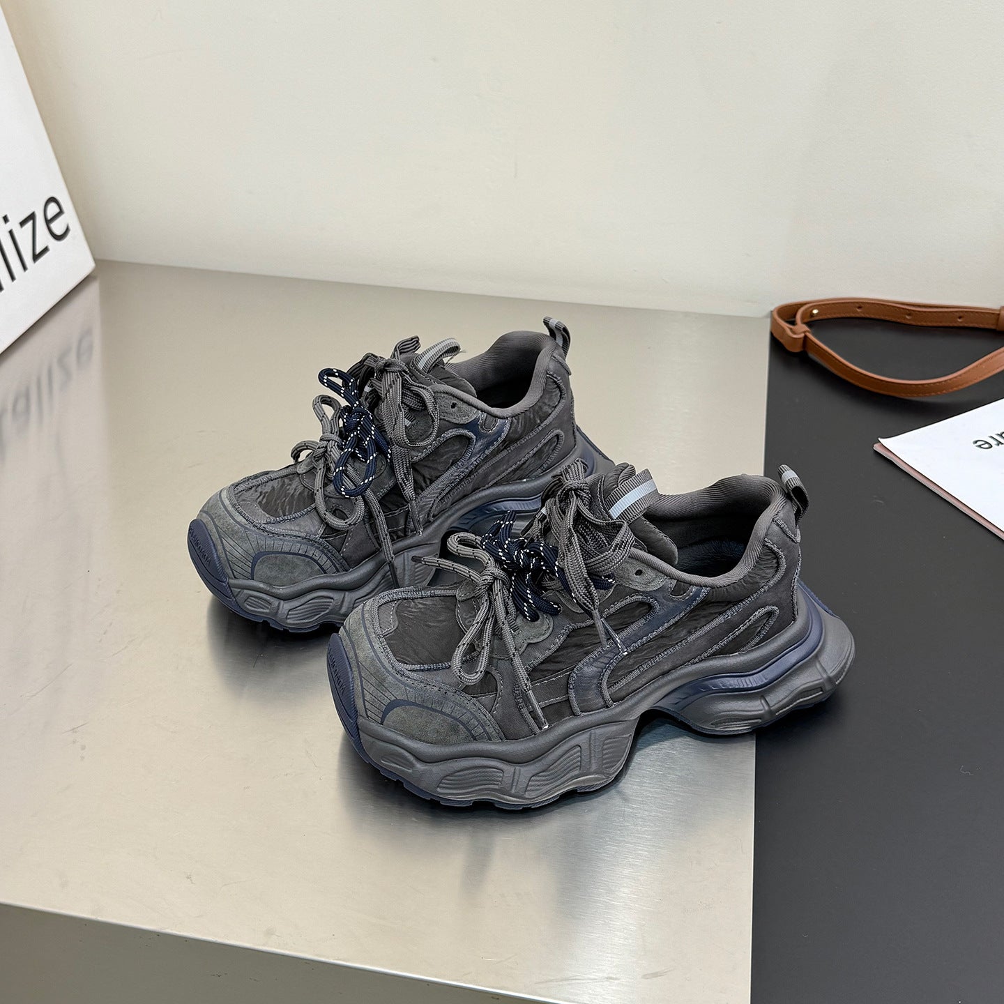 Damen Sportliche Chunky Sneakers mit atmungsaktiver Mesh-Oberfläche R&B