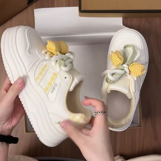Damen Sneakers mit verspieltem Design und dekorativen Schleifen von R&B