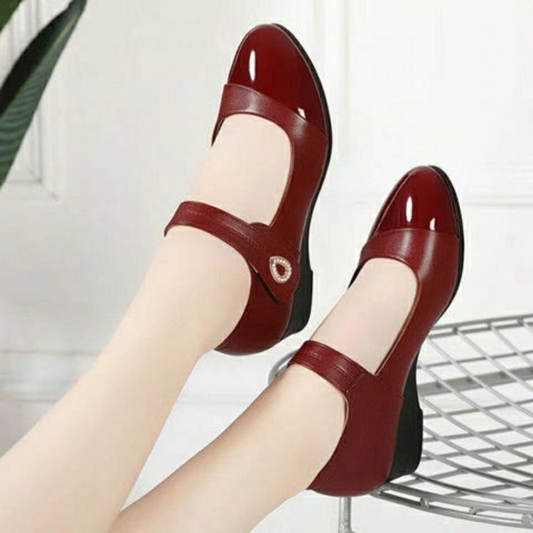 Damen Ballerinas mit modischem Riemen und eleganter Schuhspitze R&B