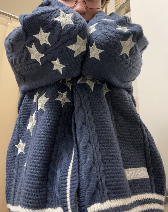 Damen Grobstrickjacke mit Sternen-Details und dekorativen Knöpfen R&B