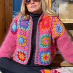 Damen Strickjacke mit buntem Granny-Quadrat-Design und luftigen Ärmeln R&B