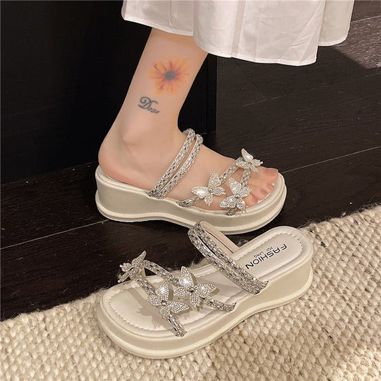 Damen glamouröse Riemensandalen mit funkelnden Schmetterlingsapplikationen R&B