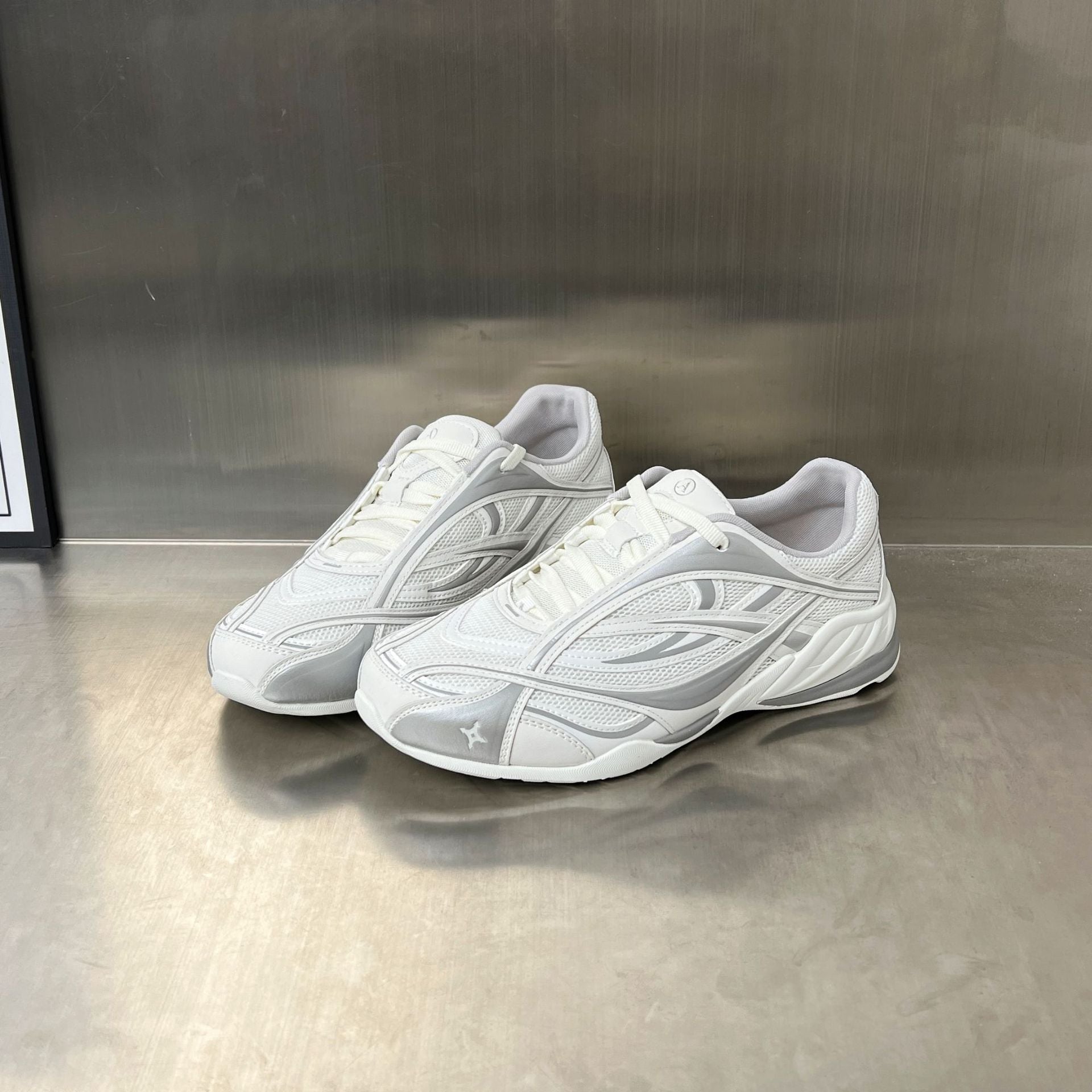 Damen Sportliche Laufschuhe mit atmungsaktiver Mesh-Oberfläche und innovativer Dämpfung R&B