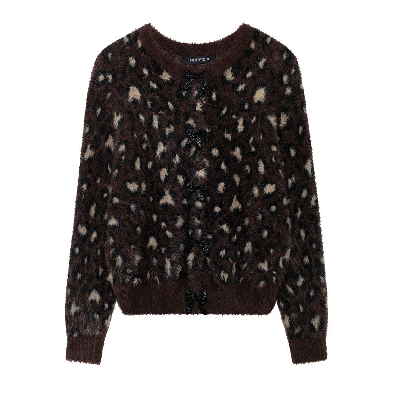 Damen Kuschelige Leopardenmuster-Strickjacke mit eleganten Knopfdetails R&B