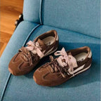 Damen Retro Sneakers mit hochwertigem Wildleder und modischem Riemen R&B