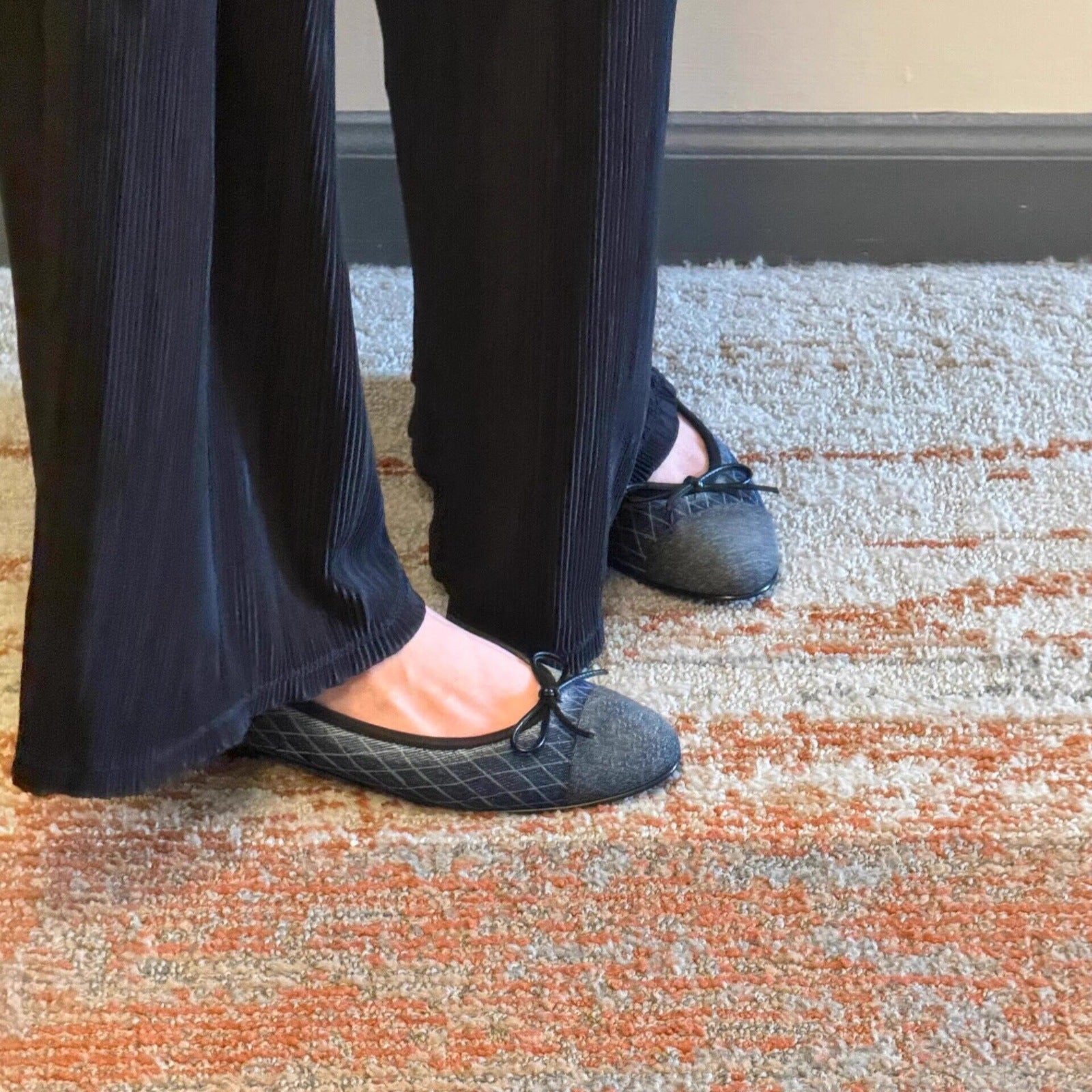 Damen Ballerinas mit mattem Obermaterial und dekorativem Schleifendetail R&B