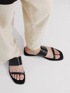 Damen Flache Riemensandalen mit breitem Riemendesign und bequemem Fußbett R&B