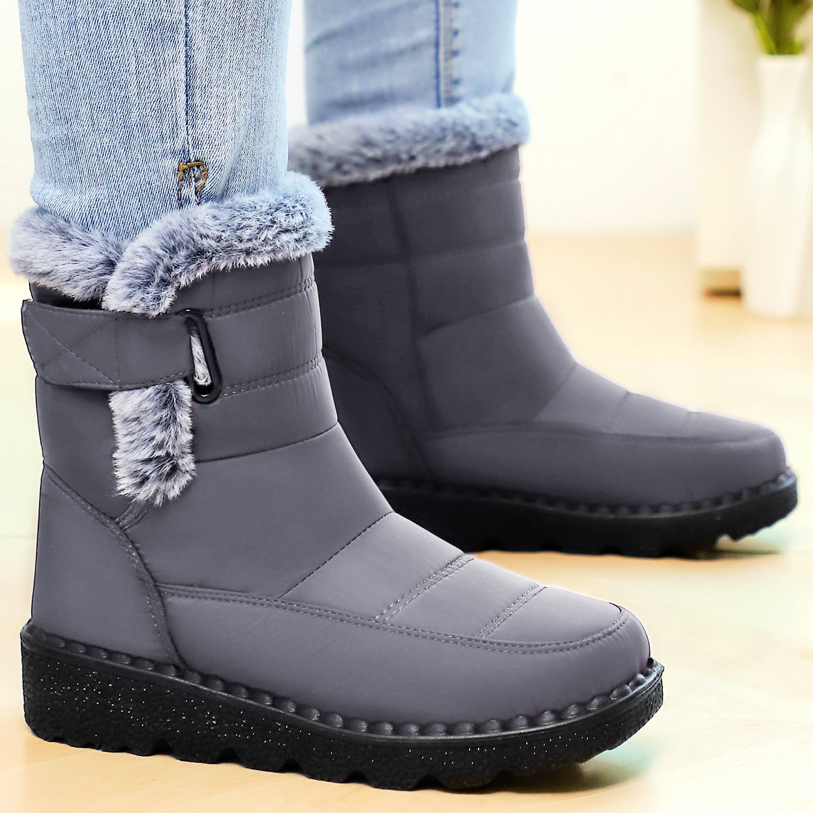 Damen Warmgefütterte Winterstiefel mit rutschfester Sohle und verstellbarem Riemen R&B
