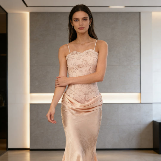 Damen Elegantes Abendkleid mit Spitzenoberteil und schwingendem Rock R&B