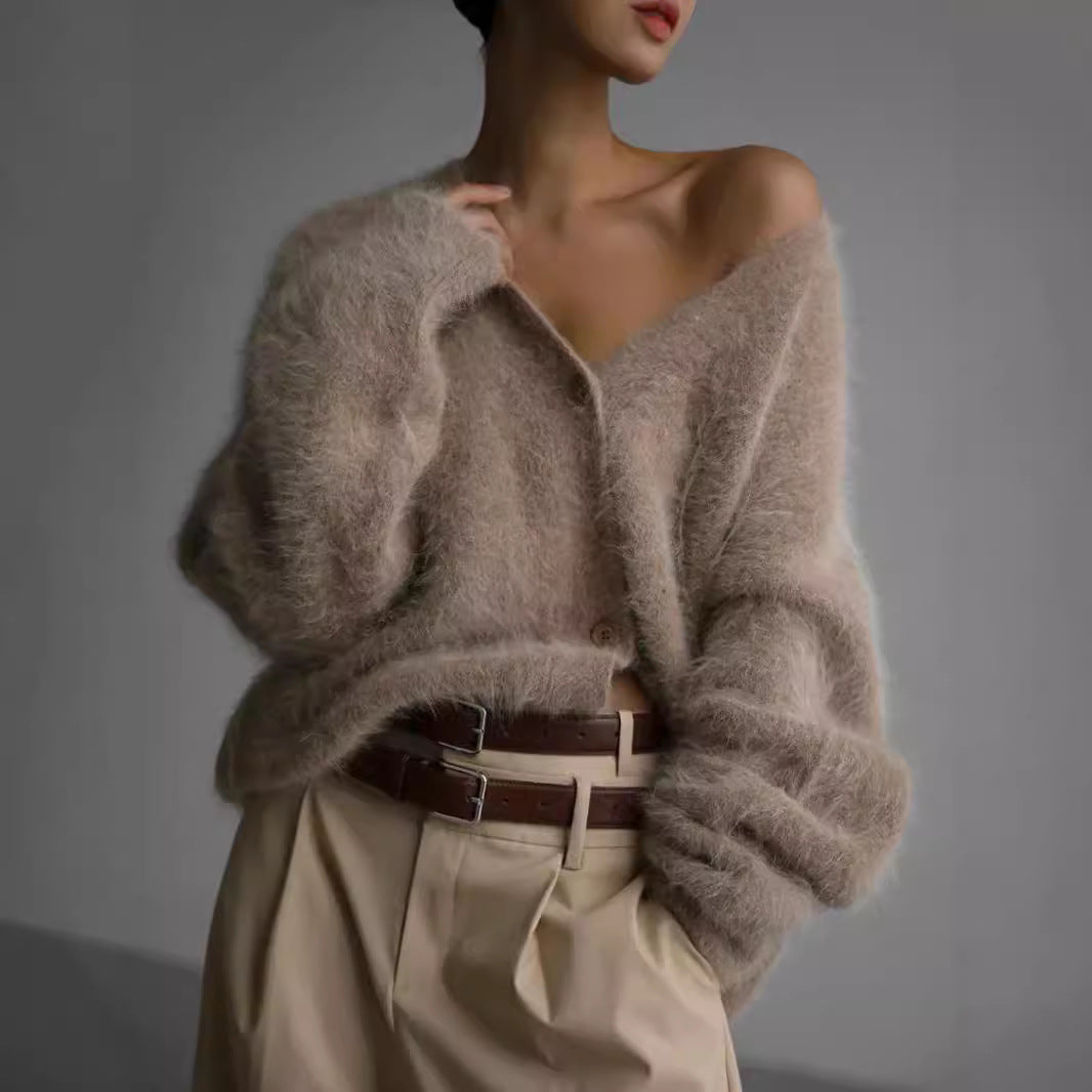 Damen gemütlicher Strickcardigan mit weichem Flauschmaterial und modischem Knopfdetail R&B