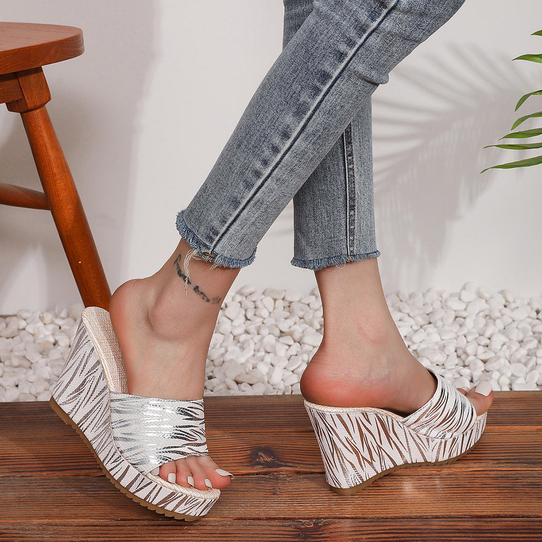 Damen Wedge-Sandalen mit stilvollem Geometrie-Muster und komfortablem Fußbett R&B